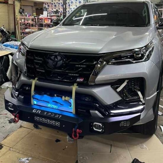tanduk lampu sorot fortuner 2022 GR sport