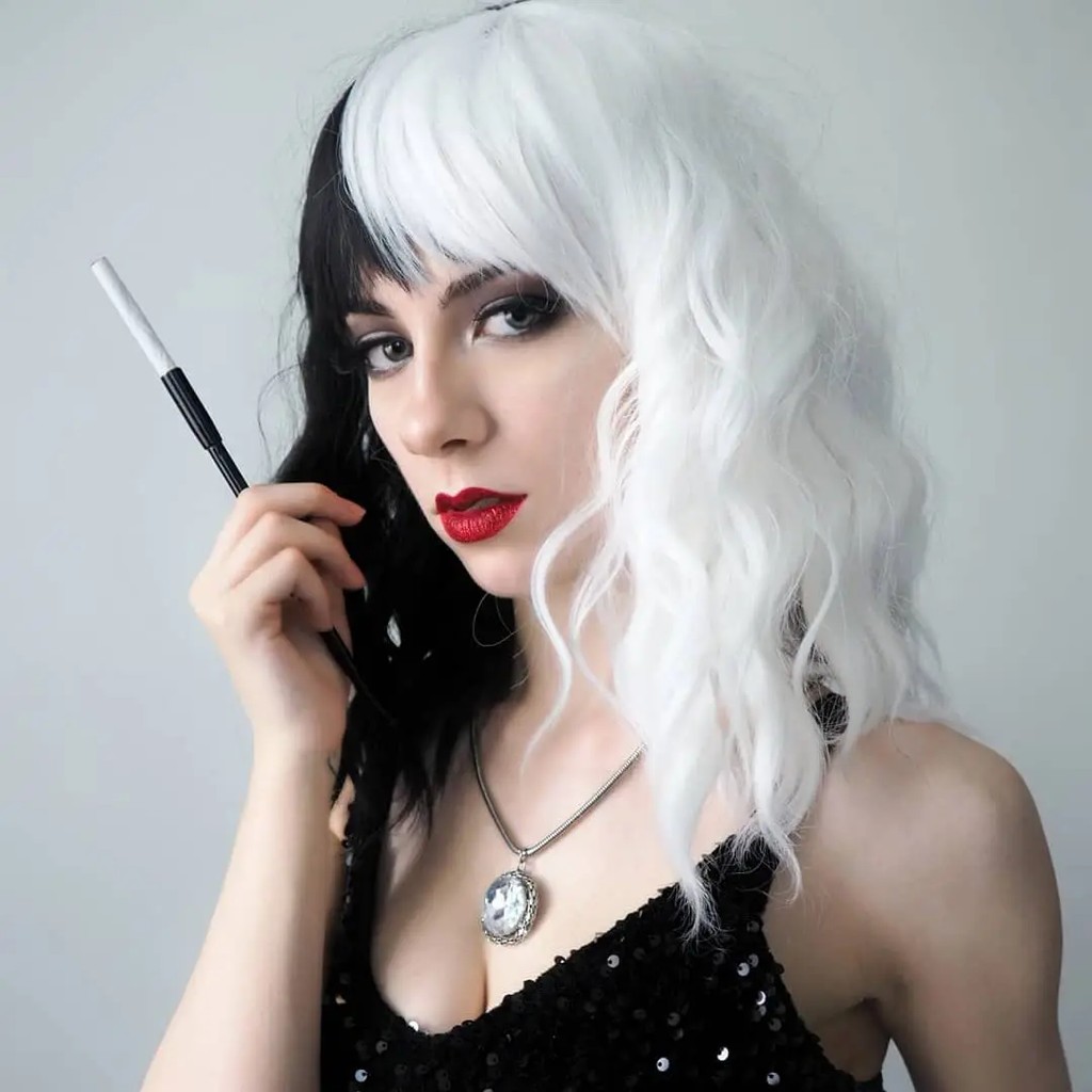 Black And White Wig For Cruella Deville Costume Short Curly Wavy Women'S Wig For Halloween Cosplay