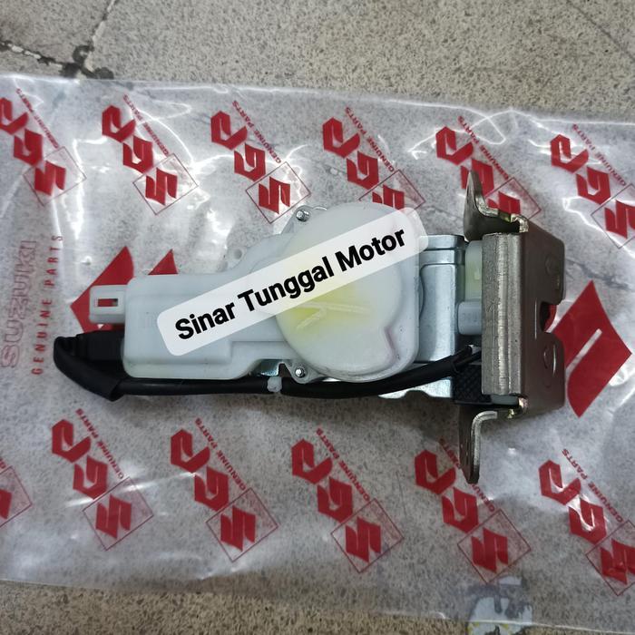 Door Lock Pintu Belakang Bagasi Suzuki Swift Sx4 X-Over Asli Parts