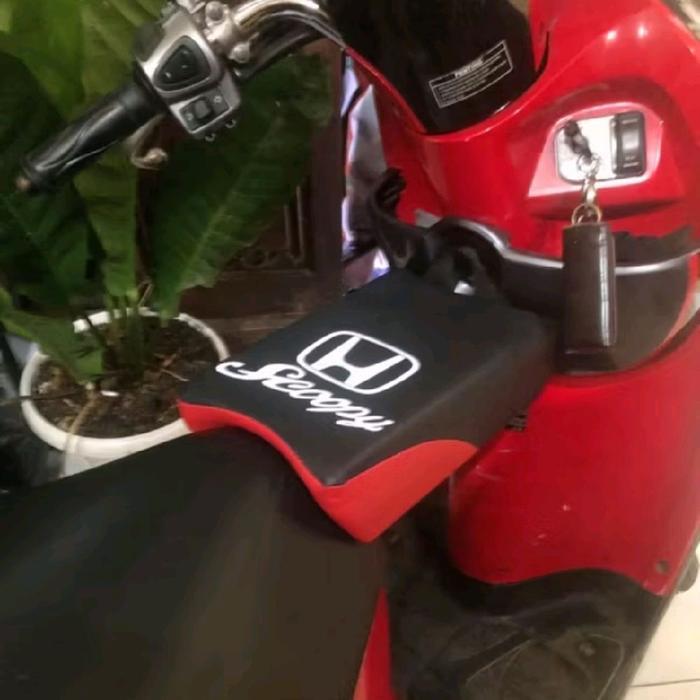 jok boncengan anak sepeda motor honda SCOOPY kombinasi warna