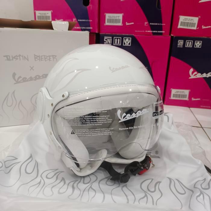 Helm Vespa Justin Bieber Original 100%