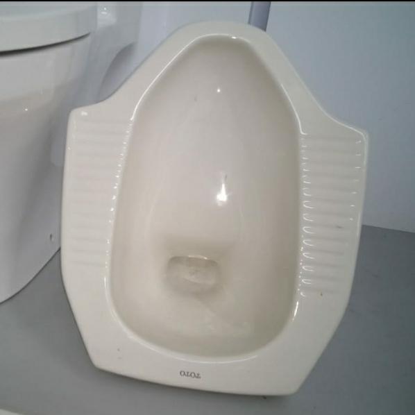 Kloset Jongkok TOTO CE 7 PASTEL IVORY / Kloset / Kloset Jongkok TOTO