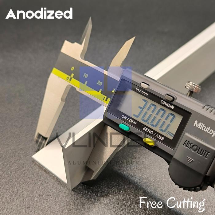 Siku Aluminium 30 mm x 30 mm, t. 3.0 mm