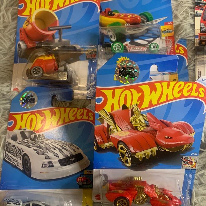 HOTWHEELS ITH 2024 RANDOM