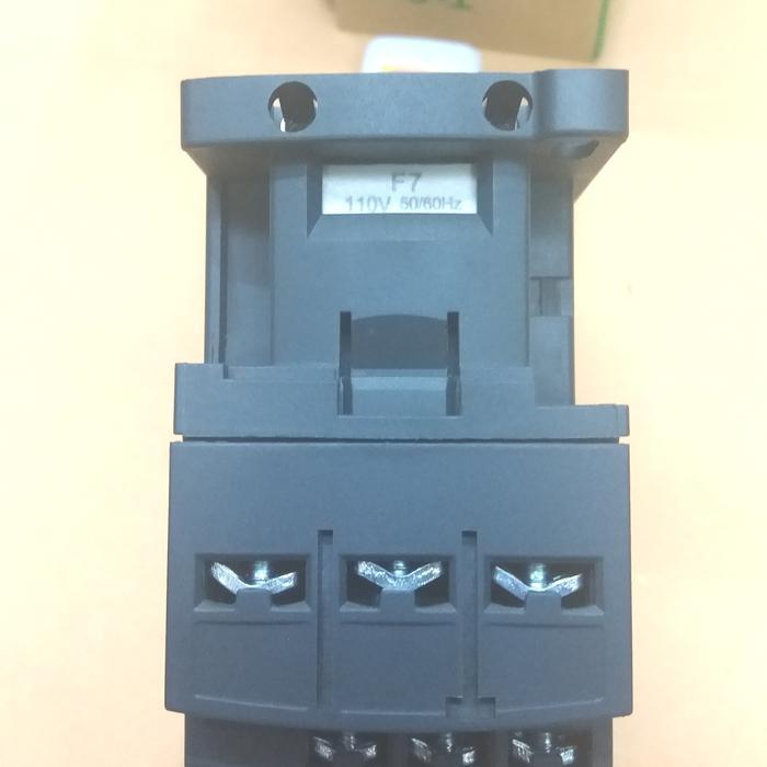 contactor/kontaktor schneider LC1D18F7 110VAC 32A schneider
