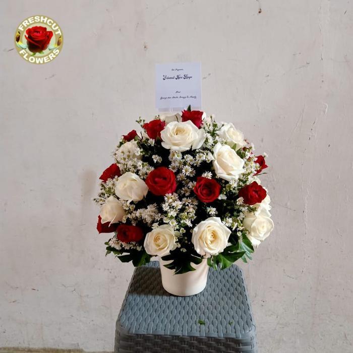 Bunga mawar hadiah Anniversary bunga mawar merah asli mix mawar putih