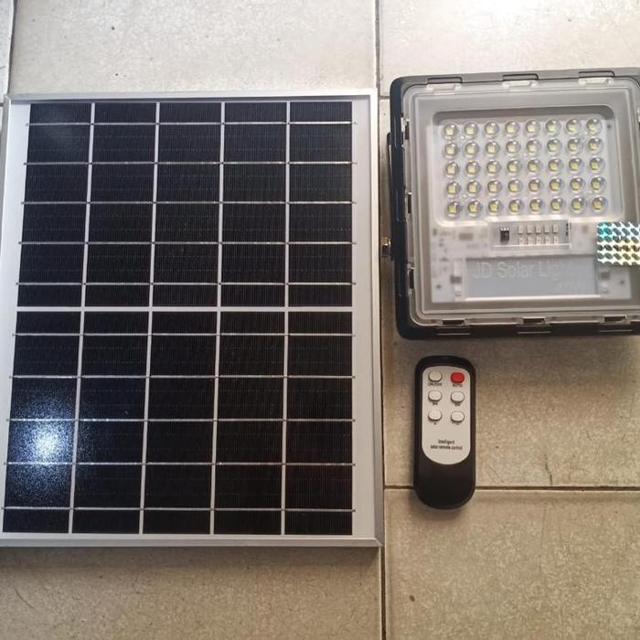 Lampu Sorot Led / Lampu Tembak Solar Cell 40 Watt /40 W