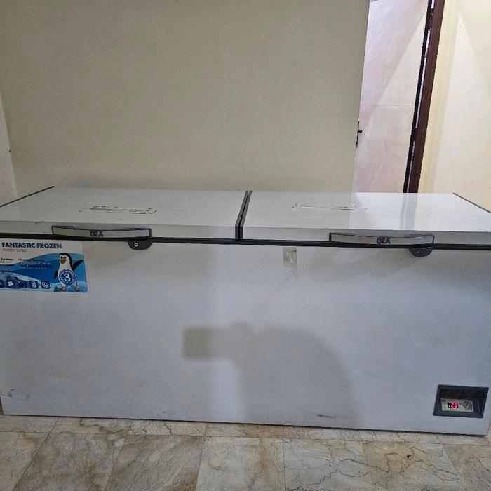 Freezer GEA 2 pintu 1200L