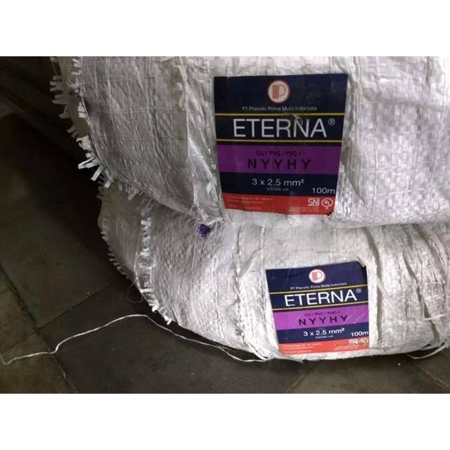 Eterna Kabel Listrik Hitam Serabut NYYHY 3 x 2.5mm 3 x 2.5 mm Meteran
