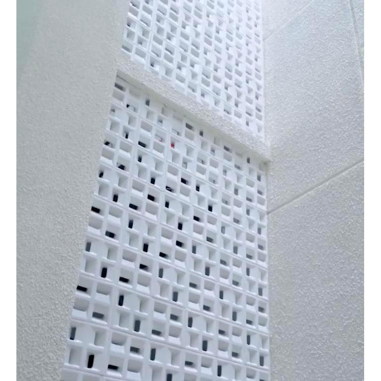 ROSTER KERAMIK ANTI TAMPIAS LOSTER MINIMALIS TETRABLOCK 20 X 20 CM