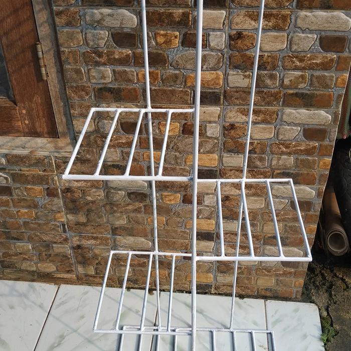 Standing pot / Rak pot besi / Rak tanaman hias 5 undak tinggi 1meter.