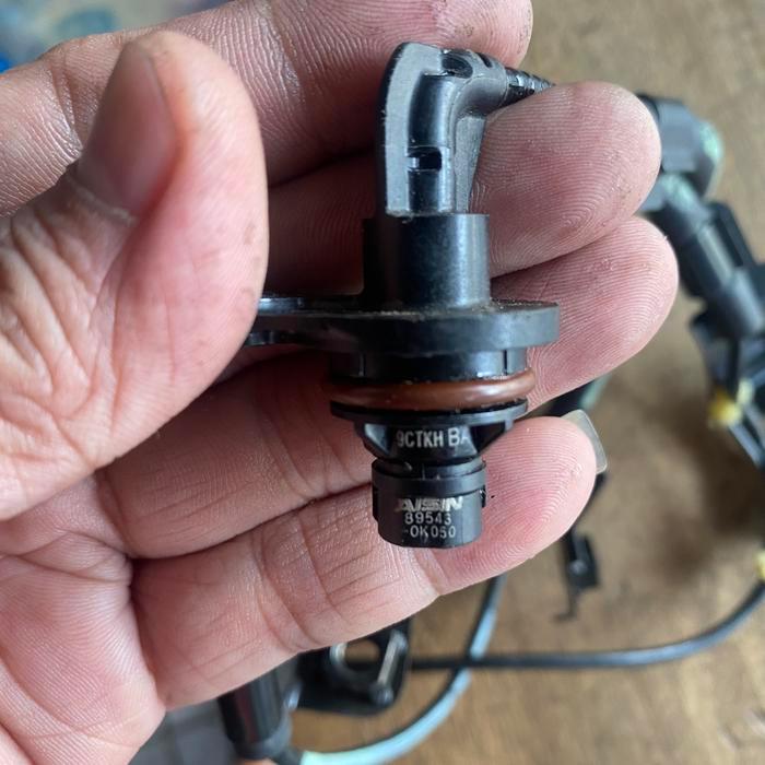 89542-0K050 89543-0K050 SENSOR SPEED ABS DEPAN INNOVA REBORN ORIGINAL PASSSS