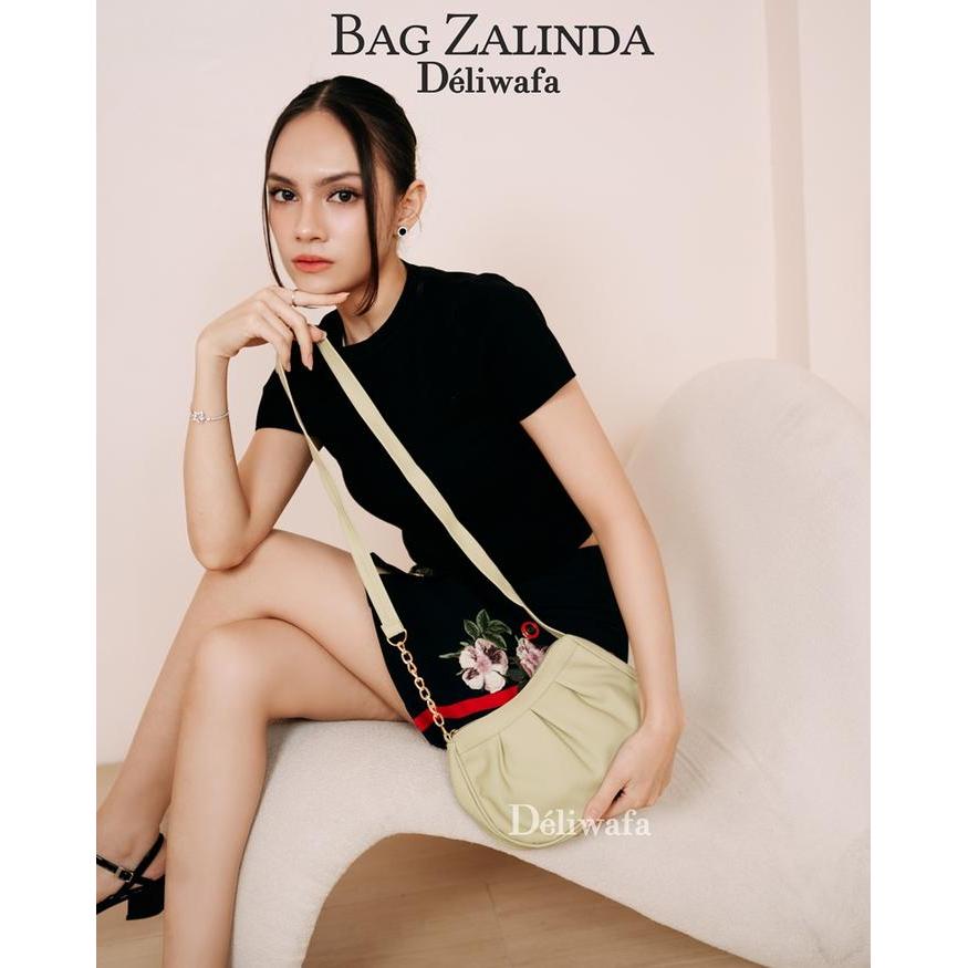 Deliwafa - Tas Selempang Fashion Slingbag Wanita Zalinda