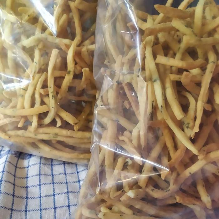 Stik Bawang Keripik Bawang Seledri Enak Renyah