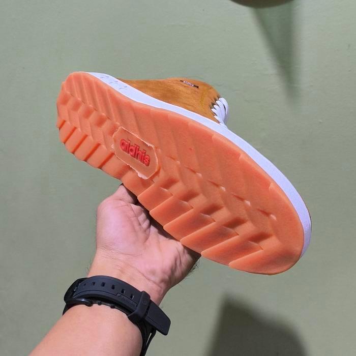 Aerostreet - Sepatu Pria Boots Casual Boot Coklat Brown Sol Karet Antislip Buat Gaya Touring Dan