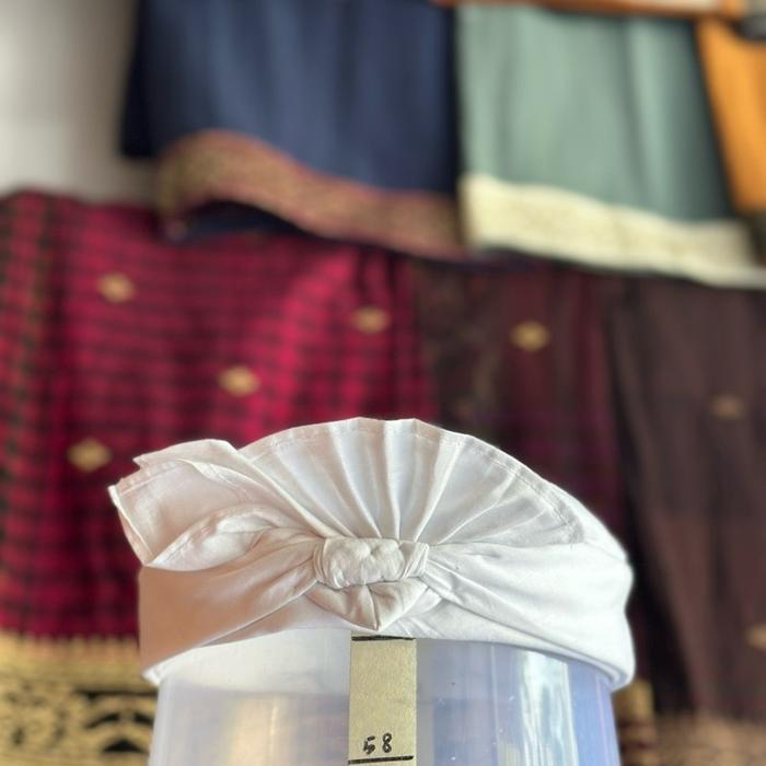 Udeng putih jadi / udeng outih janggar rimpit