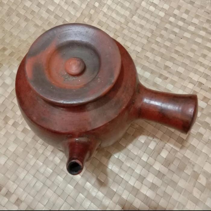 Kendi jamu / teko tanah liat