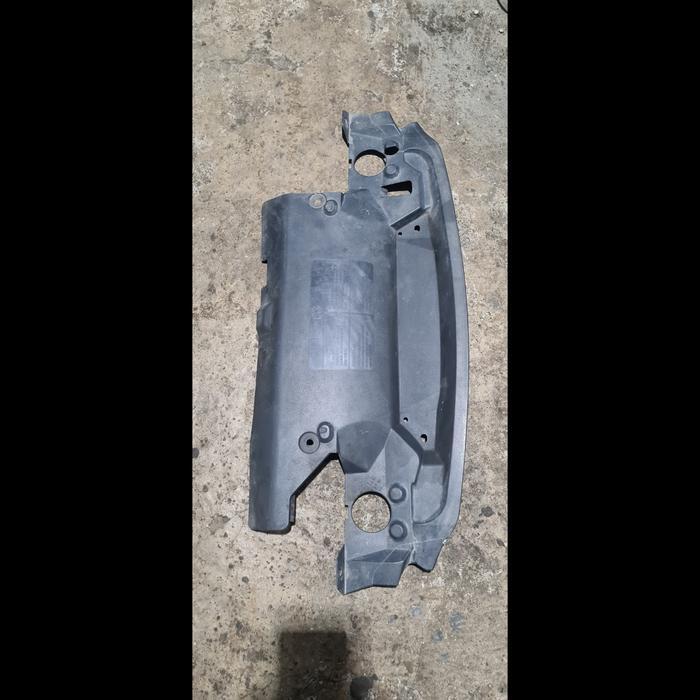 cover atas radiator bmw e36 318i m40 m43