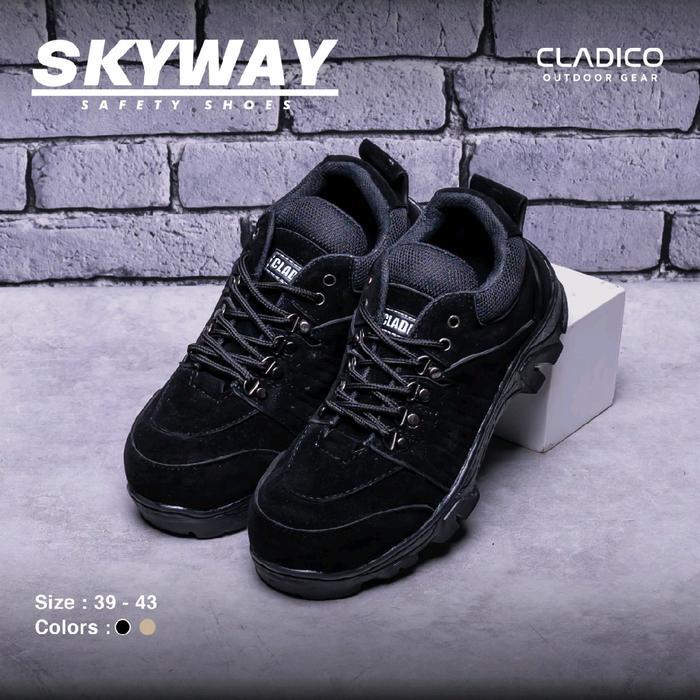 Cladico Sepatu Safety Pria Model Terbaru Skyway Ujung Besi Hitam Cream Size 39-43 Nyaman & Rapih