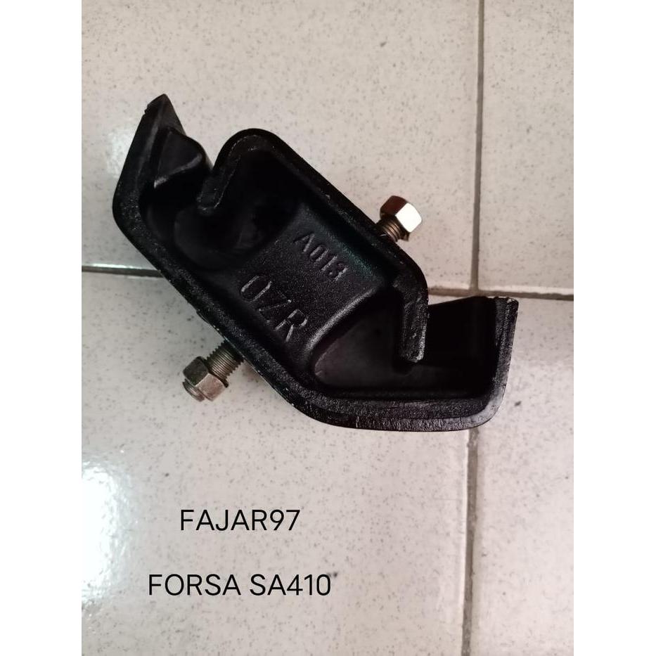 Pangkon mesin/engine mounting belakang suzuki Forsa SA410