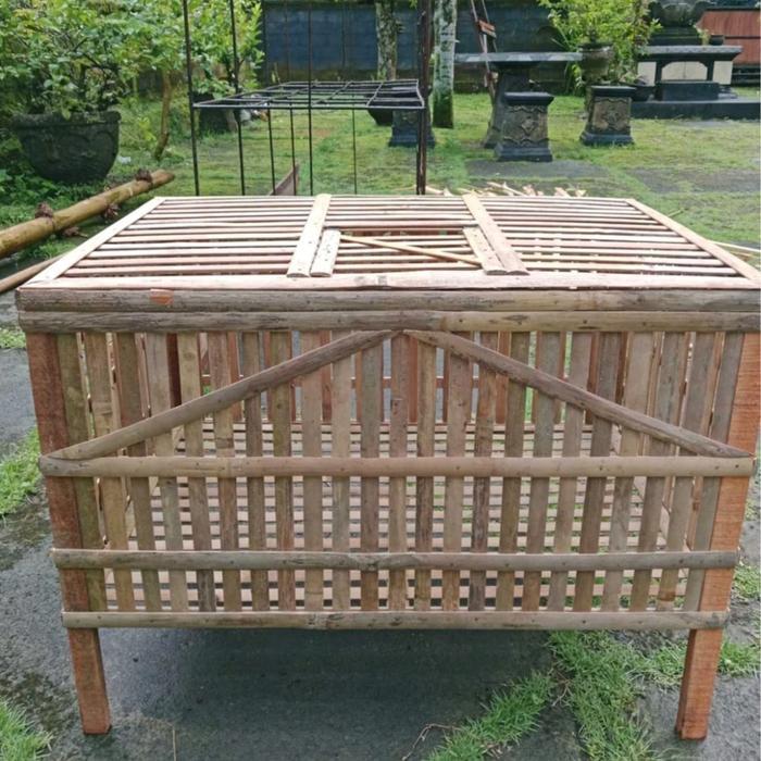 Kandang Ayam DOC Box Anakan dari Bambu Rakitan Kokoh Praktis & Tahan Lama untuk Peternakan Ayam