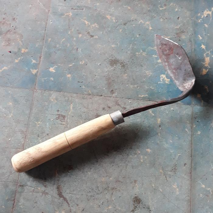 KORET / CANGKUL Kecil Bahan Baja tempah Arit Rumput