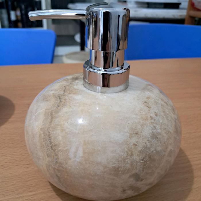 Soap dispenser Onyx