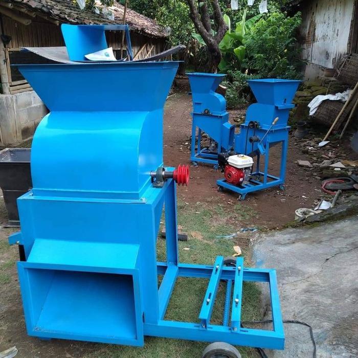 Mesin Cacah Rumput Besar Jumbo Siap Pakai Diesel Solar Engine Bensin