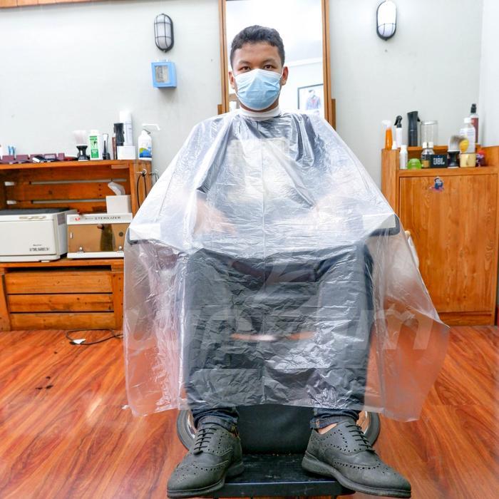 CAPE / KEP / KAIN KIP CUKUR POTONG BARBER SALON PLASTIK SEKALI PAKAI