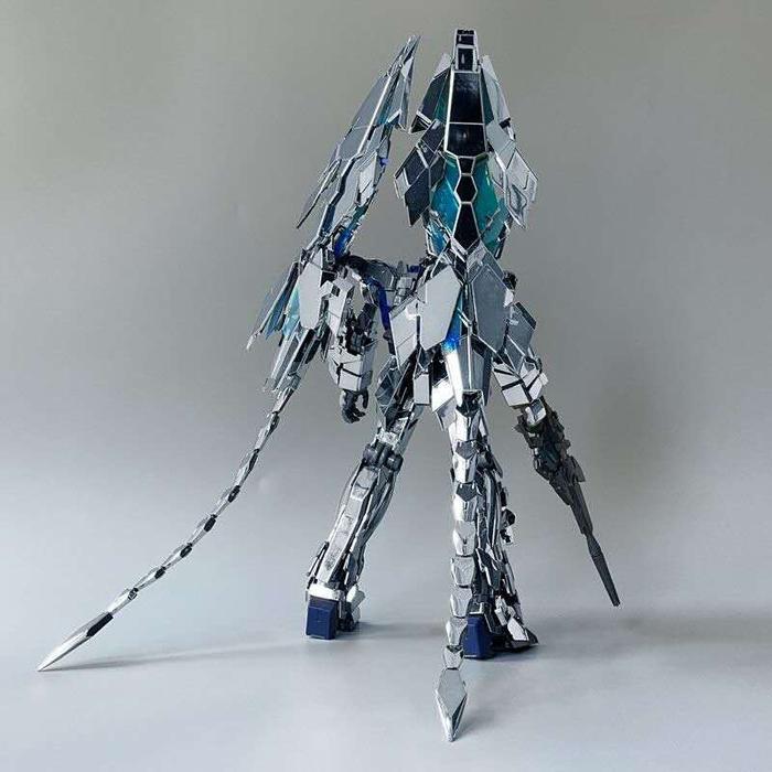 Daban 6642L MG 1/100 Phenex Silver Versi Model Kit