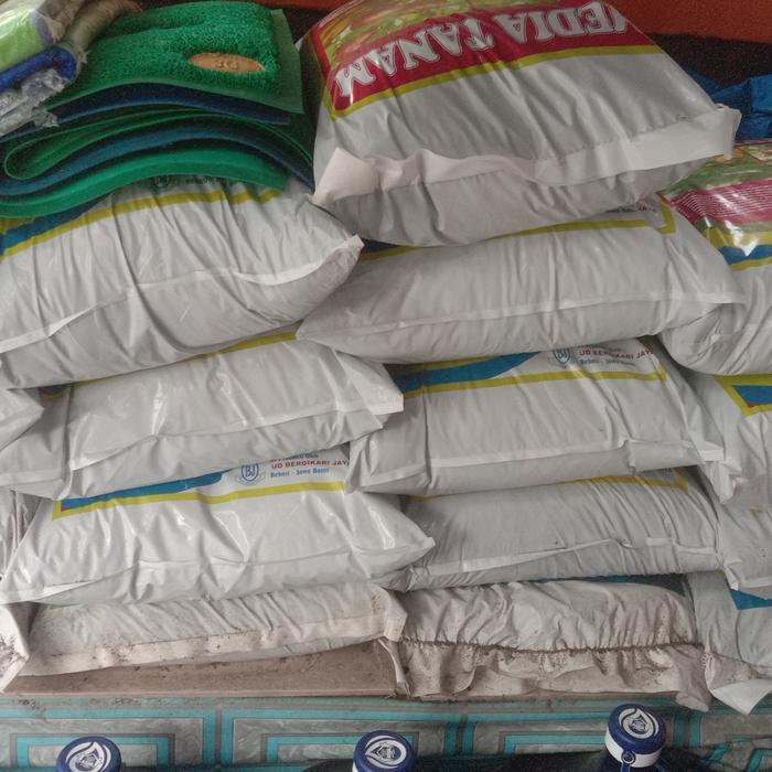 media tanam pupuk tanah gembur tanah humus