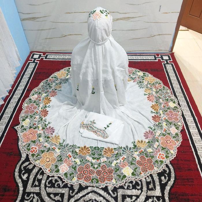 Mukena Kerancang Suji Caia Sutra Bawahan Cantik Katun Nyaman Renda Muslim Dewasa Bunga Keliling Muke