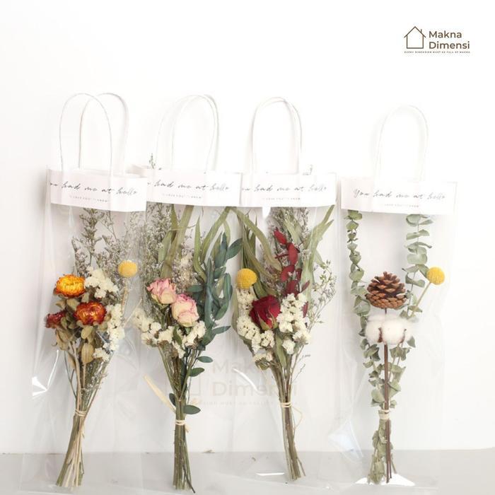 Makna Dimensi - 1 Set Buket Bunga Kering Tenteng Tas Besar Dried Flower Aesthetic Hadiah Wisuda