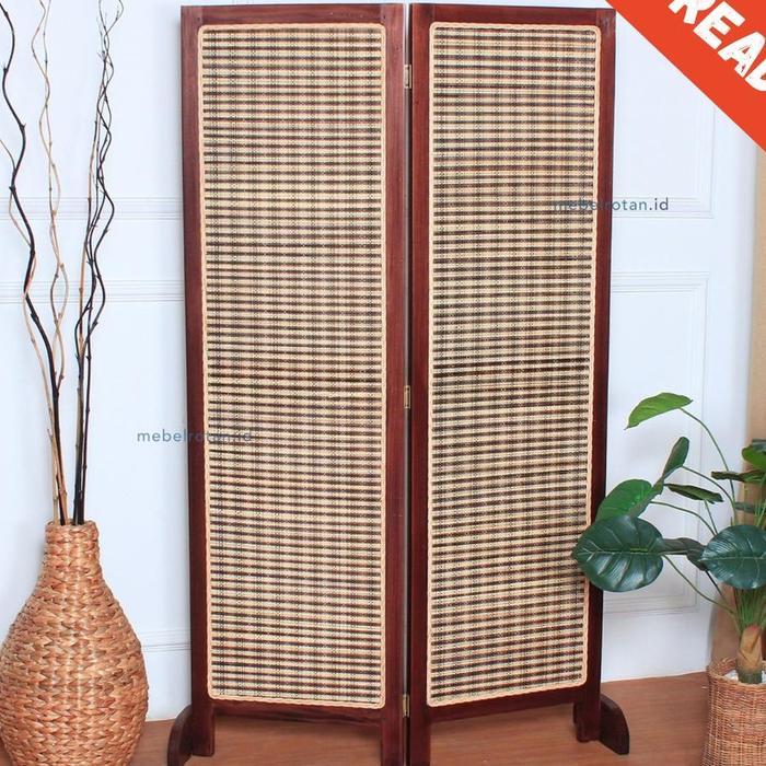 Sketsel Kayu Lyde 2 Daun Penyekat Ruangan Lipat Partisi Ruangan