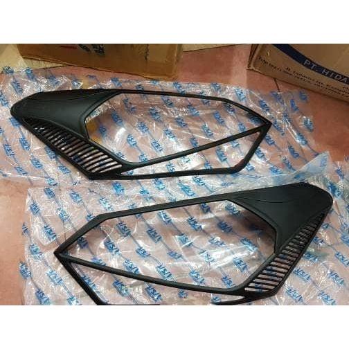 Paket Garnish Lampu Depan Belakang Hitam Doff Jsl New Agya 2017-2019