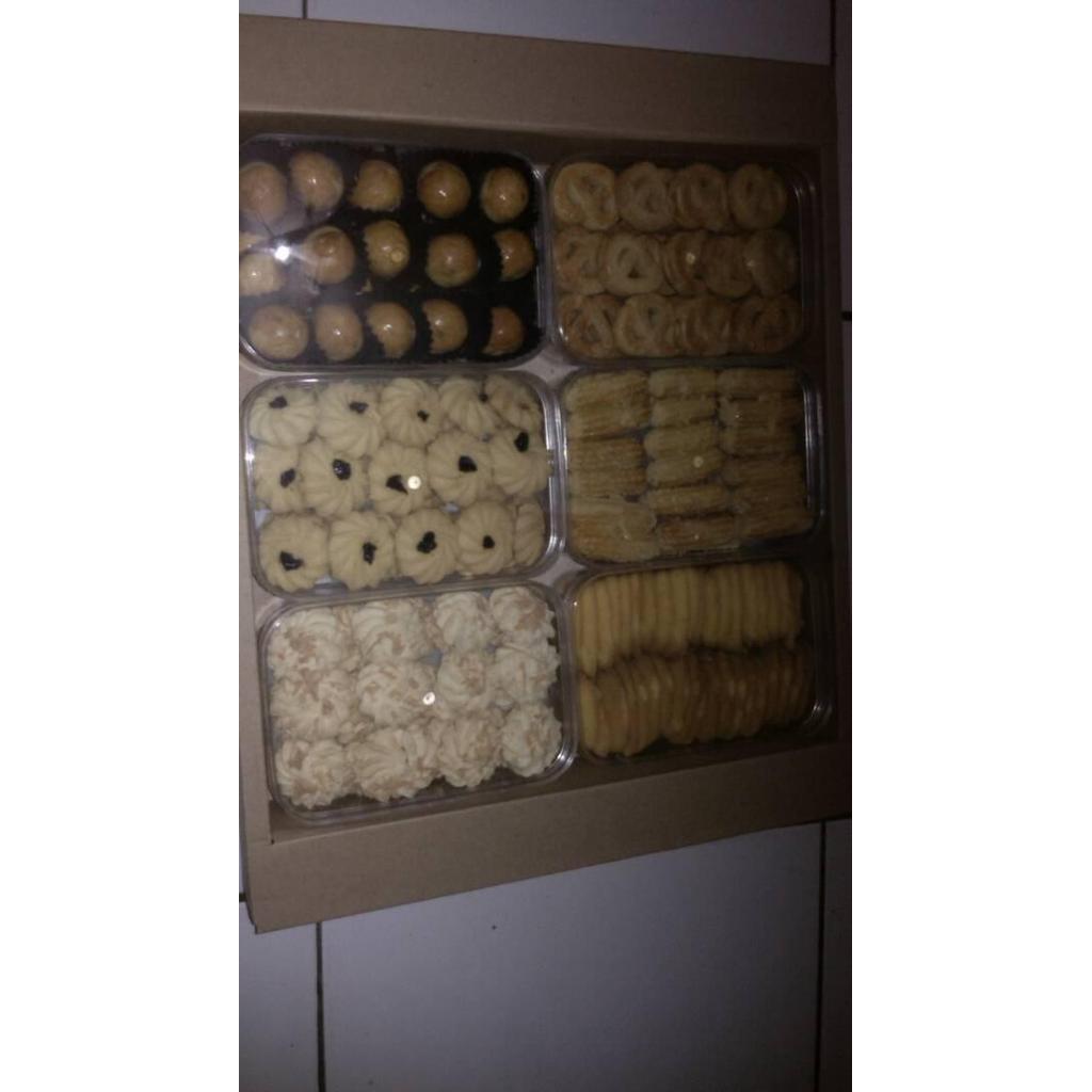 PAKET KUE LEBARAN 1