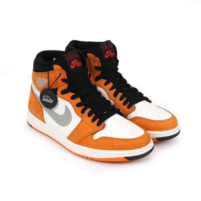 AIR JORDAN 1 HIGH GORE-TEX LIGHT CURRY (100% AUTHENTIC)