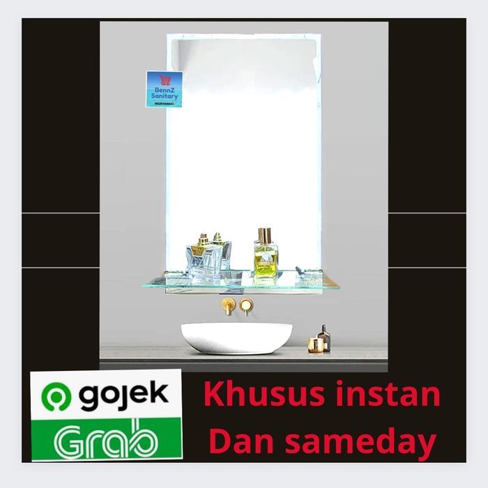 Kaca Cermin Wastafel Kotak Dengan Plangset / Kaca Cermin Tembok Ketebalan 5 Mm