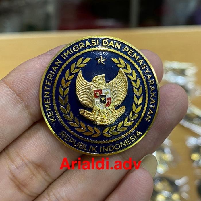 Pin IMIPAS logo terbaru kuningan disepuh emas magnet pin imipas magnet