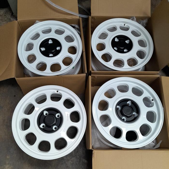 Velg mobil Honda Freed,Kijang, Avanza ,Yaris Ring 17 model HSR KLG - Silver