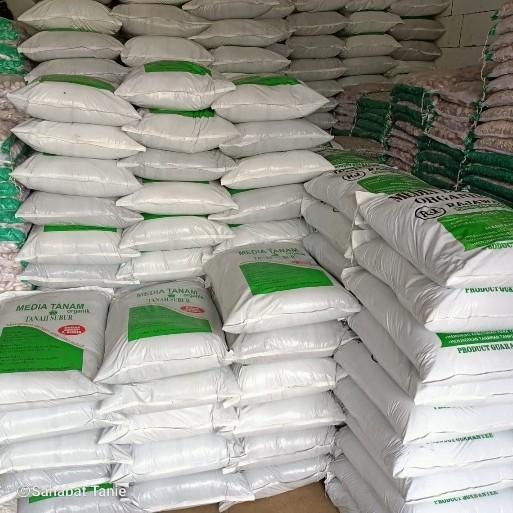 Media Tanam Tanah Subur - media tanam organik