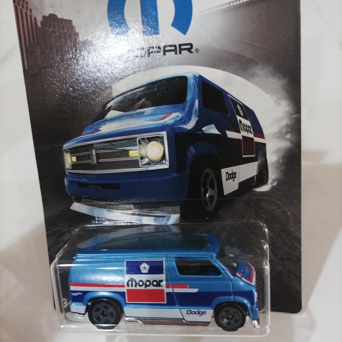HOTWHEELS MOPAR CUSTOM '77 DODGE VAN