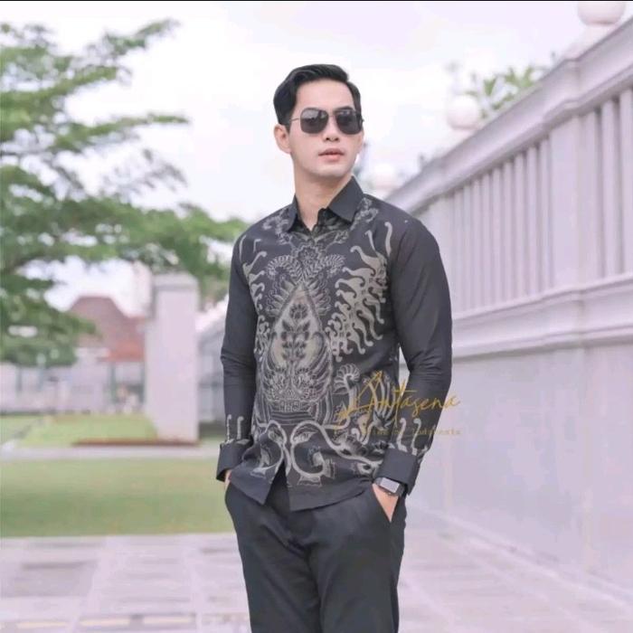 Sale Terlaris Gunungan Baju Batik Pria Slimfit Baju Batik Pria Warna Hitam Kemeja Batik Pria Modern