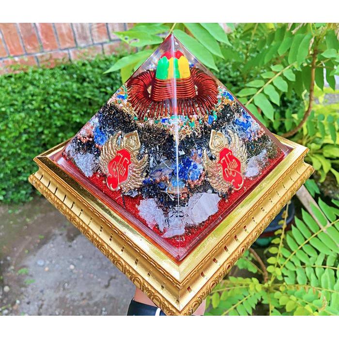 HOBO ORGONITE PYRAMID FOR FENCE PROTECTION AND NEUTRALIZING GEOPATHIC