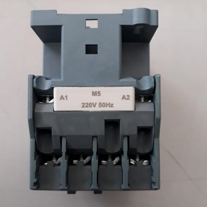 Kontaktor LC1E32 01/LC1E32 10 Schneider Contactor EasyPact TVS LC1E3201 / LC1E3210 M5 220VAC