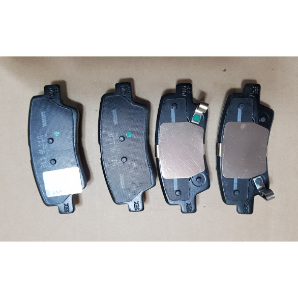 Genuine Front Brake Pad Set for Ssangyong TIVOLI +Non Steel #48130350A0 48413350A0