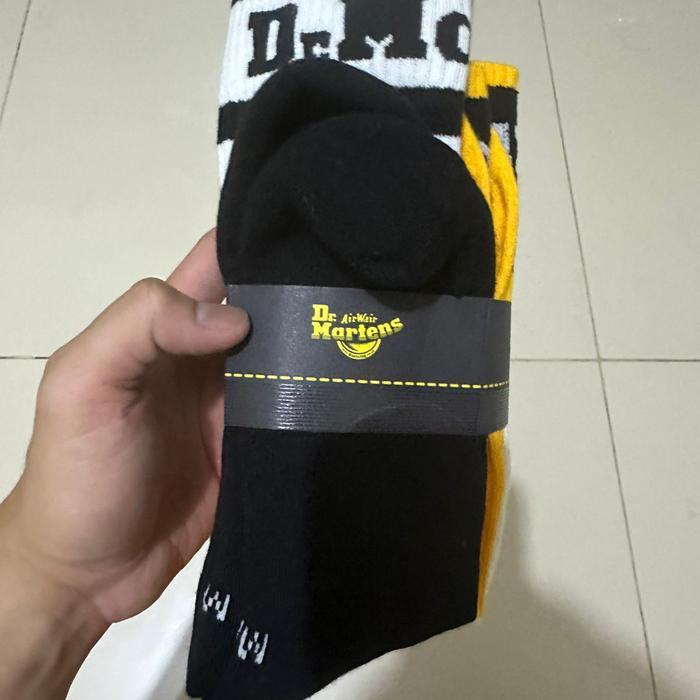 kaos kaki dr martens socks