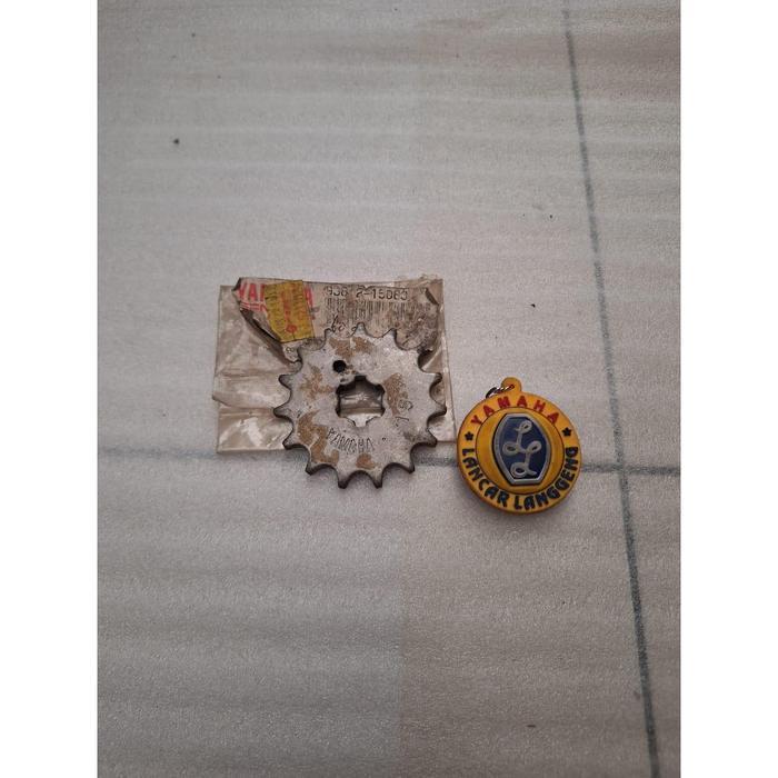 SPROCKET DRIVE 15 / GEAR DEPAN 15T YAMAHA RX-S / RX-KING / RX100 ORIGINAL YGP 93822-15065