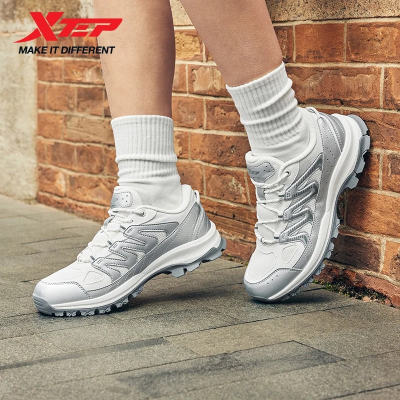 Xtep Chase Mountain Women's Hiking Shoes 2025 Autumn Shock Absorption Support Soft Impact-Resistant