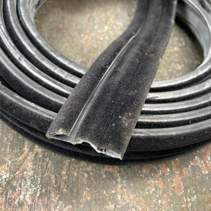 Run Front/Rear Door Glass Karet Channel Kaca Pintu Depan/Belakang Toyota Corolla Ke20 Ke30 Ke70 Dx